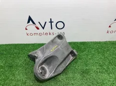 Кронштейн двигателя Audi Q7