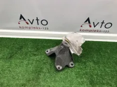 Кронштейн двигателя Audi A4