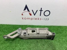 Кронштейн двигателя Volkswagen Polo