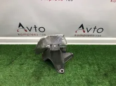 Кронштейн двигателя Audi A4