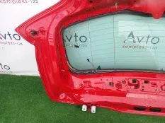Крышка багажника Mercedes-Benz A-Class