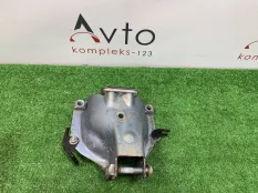Кронштейн двигателя Audi A4