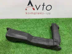 Уплотнитель капота Audi A4