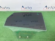 Стекло двери Audi A1