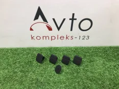 Клипса шумоизоляции капота Audi A4