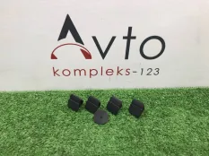 Клипса шумоизоляции капота Audi A4