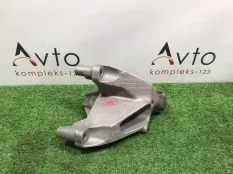 Кронштейн двигателя Audi A6