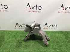 Кронштейн двигателя Audi A6