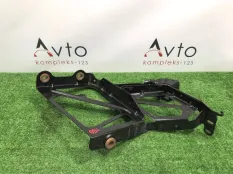 Кронштейн радиатора Audi A6