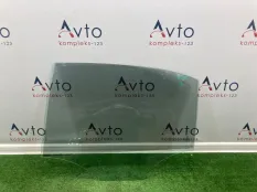 Стекло двери Volkswagen Jetta