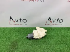 Моторчик стеклоподъемника Mercedes-Benz C-Class