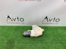 Моторчик стеклоподъемника Audi Q3