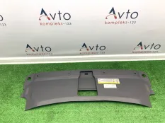 Накладка замка капота Audi Q3