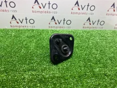 Ответная часть замка капота Mercedes-Benz C-Class