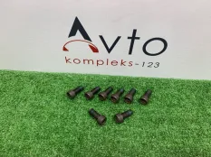 Болт маховика Volkswagen Passat Variant