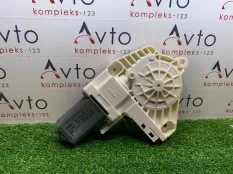 Моторчик стеклоподъемника Audi A4