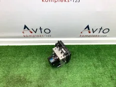 Блок abs (насос) Audi A1