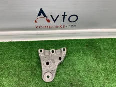 Кронштейн двигателя Audi A1