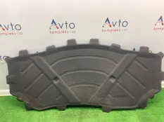 Шумоизоляция капота Audi Q3