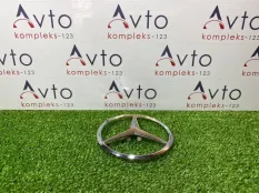 Эмблема Mercedes-Benz E-Class