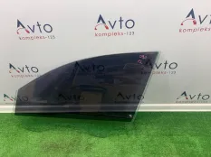 Стекло двери Audi A4