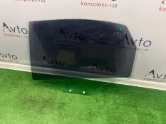 Стекло двери Audi A4
