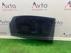 Стекло двери Audi A4