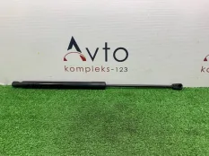 Амортизатор багажника Audi Q3