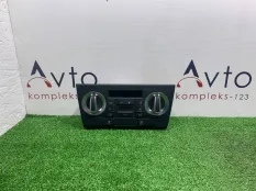 Блок климат-контроля Audi Q3