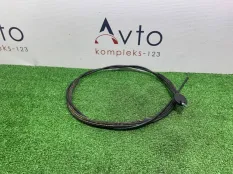 Трос замка капота Audi Q3