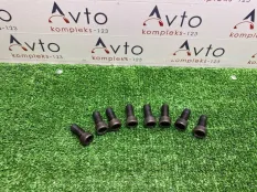 Болт маховика Audi Q3