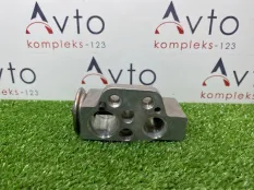 Клапан кондиционера Audi A4