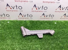 Кронштейн впускного коллектора Audi Q3