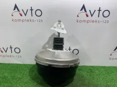 Вакуумный усилитель тормозов Audi A4