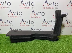 Уплотнитель капота Audi A4