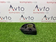 Крепление радиатора Audi A3