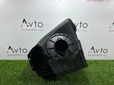 Корпус воздушного фильтра Audi A6