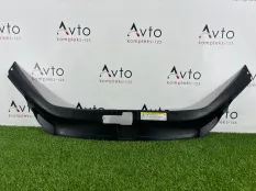 Кожух замка капота Audi Q7