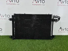 Радиатор кондиционера Volkswagen Golf