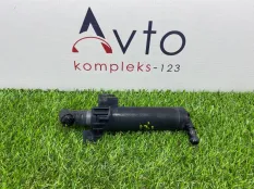 Форсунка омывателя фар Audi A4