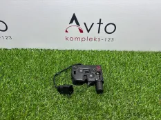 Замок капота Audi A6