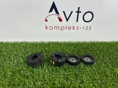 Кронштейн радиатора Audi A6