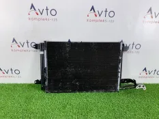 Радиатор кондиционера Volkswagen Golf