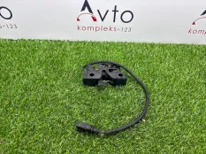 Замок капота Volkswagen Scirocco