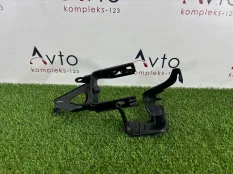 Кронштейн блока ABS Audi A8