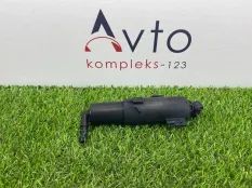 Форсунка омывателя фар Audi A4