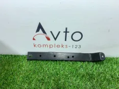 Кронштейн радиатора Audi A8