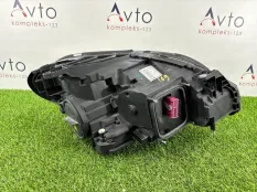 Фара Mercedes-Benz B-Class