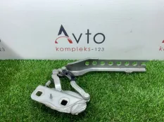 Петля капота Audi A8