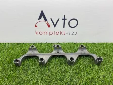 Кронштейн впускного коллектора Audi A6